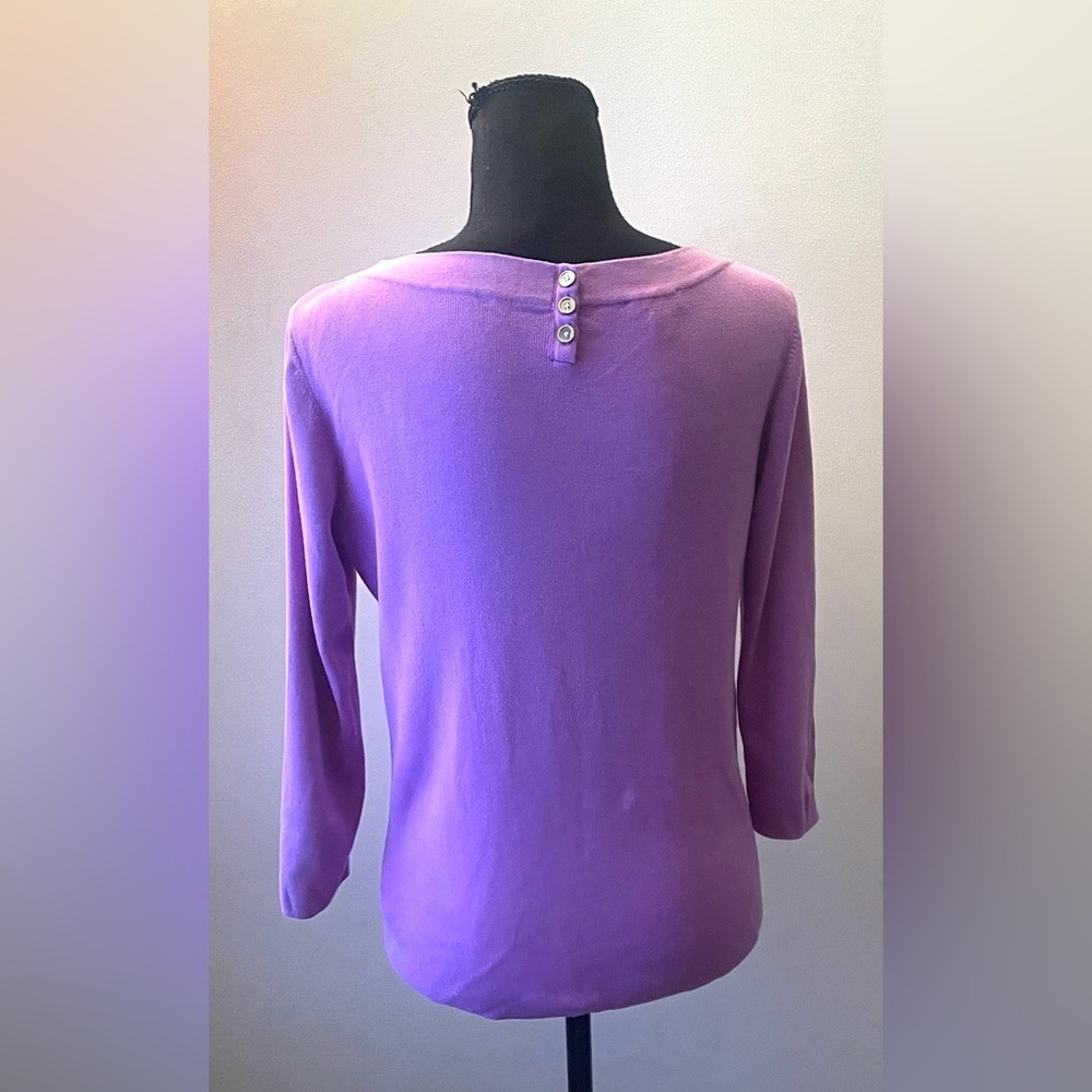 Talbots- Purple 3/4 Sleeve Top with Gold Buttons in the Back Size M - Picture 5 of 10